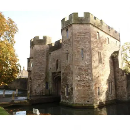 Wells City Centre, Quiet Mews House, sleeps 6 Buitenkant foto